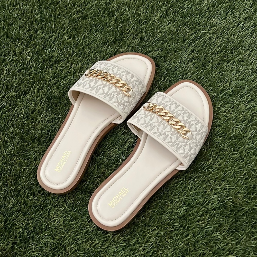 New Michael Michael Kors sandals with gold chain